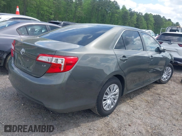 2012 Toyota Camry L with VIN 4T1BF1FK6CU550382, listed as a IAAI auction lot 42007400 with 45,470 mi miles. Bid and sale history available at carsss.com. Image 4.