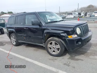 2008 Jeep Patriot Sport with VIN 1J8FT28WX8D711353, listed as a IAAI auction lot 41793321 with 161,777 mi miles. Bid and sale history available at carsss.com. Image 1.