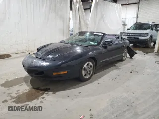 1995 Pontiac Firebird z VIN 2G2FS32S1S2222315, wystawiony jako Copart lot #77229834 z przebiegiem 147 462 mil mil oraz Nie do naprawy • Non repairable. Historia ofert i sprzedaży dostępna na DreamBid. Obrazek 1.
