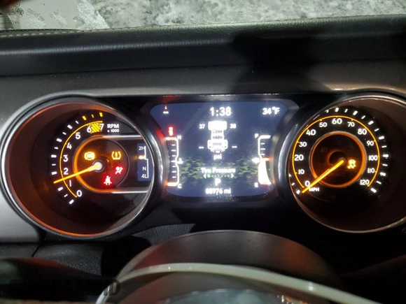 2020 Jeep Wrangler Unlimited Sahara with VIN 1C4HJXEN9LW214550, listed as a Copart auction lot 87586125 with 88,976 mi miles and Salvage Title. Bid and sale history available at carsss.com. Image 9.