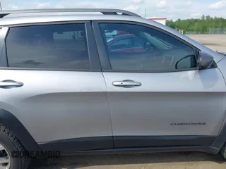 2018 Jeep Cherokee Trailhawk с VIN 1C4PJMBXXJD526398, выставлен на аукционе IAAI как лот 42105800 с пробегом 55 670 миль миль и . История ставок и продаж доступна на DreamBid. Изображение 14.