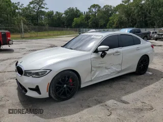 2021 BMW 3 Series 330i z VIN 3MW5R1J09M8B48155, wystawiony jako Copart lot #62490865 z przebiegiem 79 038 mil mil oraz Szkoda całkowita • Salvage title. Historia ofert i sprzedaży dostępna na DreamBid. Obrazek 1.