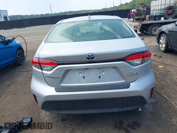 2023 Toyota Corolla Hybrid LE with VIN JTDBDMHE5P3000797, listed as a IAAI auction lot 40206015 with 22,371 mi miles. Bid and sale history available at carsss.com. Image 17.