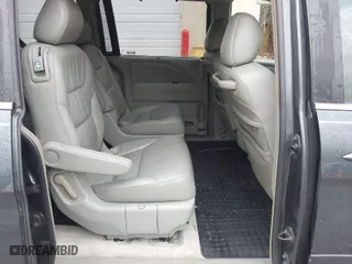 2005 Honda Odyssey EX-L with VIN 5FNRL38745B047221, listed as a IAAI auction lot 41732407 with 275,604 mi miles. Bid and sale history available at carsss.com. Image 8.