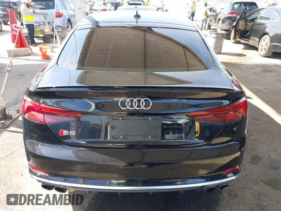 2019 Audi S5 Sportback Premium Plus z VIN WAUB4CF50KA090648, wystawiony jako IAAI lot #42073002 z przebiegiem 39 185 mil mil oraz . Historia ofert i sprzedaży dostępna na DreamBid. Obrazek 17.
