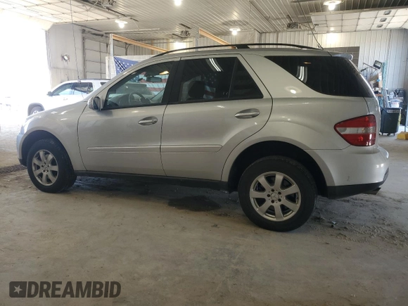 2006 Mercedes-Benz M 350 with VIN 4JGBB86E06A063702, listed as a Copart auction lot 49534645 with 131,073 mi miles and Clean Title. Bid and sale history available at DreamBid. Image 2.