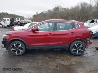 2022 Nissan Rogue Sport SL with VIN JN1BJ1CV5NW349942, listed as a IAAI auction lot 41353695 with 43,016 mi miles. Bid and sale history available at carsss.com. Image 15.