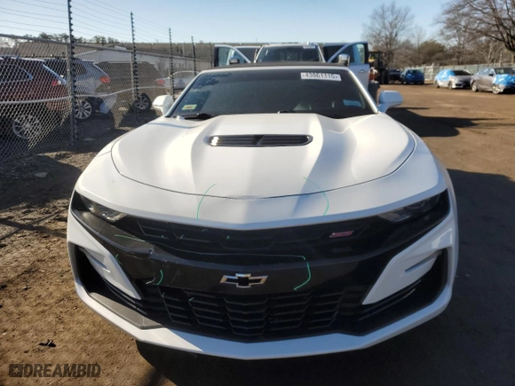 2019 Chevrolet Camaro 2SS with VIN 1G1FH3D71K0135690, listed as a Copart auction lot 43061115 with 85,780 mi miles and Salvage Title. Bid and sale history available at carsss.com. Image 5.