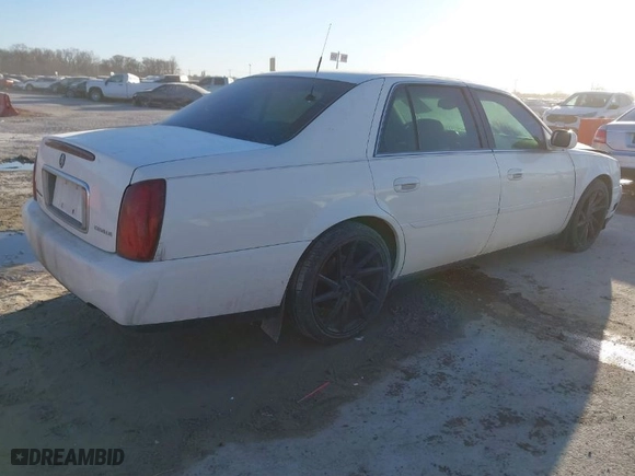 2001 Cadillac DeVille with VIN 1G6KD54Y41U109326, listed as a IAAI auction lot 41647506 with 1 mi miles. Bid and sale history available at carsss.com. Image 4.