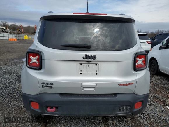 2018 Jeep Renegade Trailhawk with VIN ZACCJBCB6JPH07876, listed as a Copart auction lot 49215785 with 124,465 mi miles and Salvage Title. Bid and sale history available at carsss.com. Image 6.