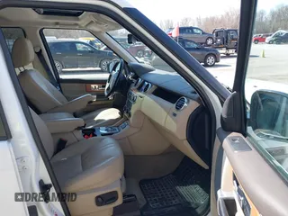 2016 Land Rover LR4 HSE with VIN SALAG2V6XGA778800, listed as a IAAI auction lot 42039649 with 126,486 mi miles and . Bid and sale history available at DreamBid. Image 5.