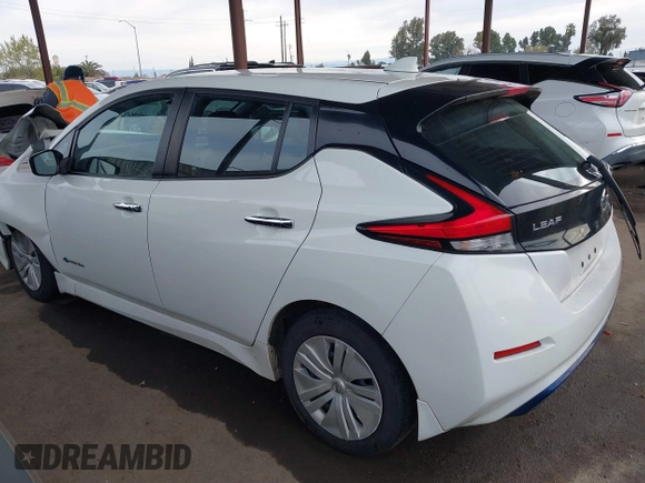 2018 Nissan LEAF S with VIN 1N4AZ1CP6JC303184, listed as a IAAI auction lot 41840462 with 122,983 mi miles and . Bid and sale history available at DreamBid. Image 3.