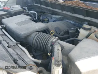 2019 Chevrolet Silverado 1500 Work Truck z VIN 3GCNYAEHXKG173431, wystawiony jako IAAI lot #43093292 z przebiegiem 118 047 mil mil oraz . Historia ofert i sprzedaży dostępna na DreamBid. Obrazek 19.