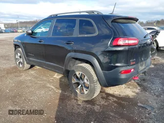 2016 Jeep Cherokee Trailhawk с VIN 1C4PJMBB5GW132003, выставлен на аукционе IAAI как лот 41917571 с пробегом 153 847 миль миль и . История ставок и продаж доступна на DreamBid. Изображение 3.