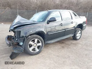 2007 Chevrolet Avalanche 3LT z VIN 3GNFK12337G114301, wystawiony jako IAAI lot #41608771 z przebiegiem Nie podano mil oraz . Historia ofert i sprzedaży dostępna na DreamBid. Obrazek 18.