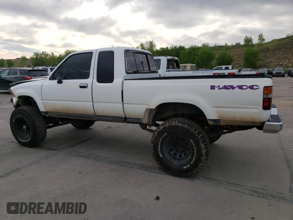 1993 Toyota Pickup DLX z VIN 4TAVN13D1PZ122508, wystawiony jako Copart lot #56737535 z przebiegiem 291 854 mil mil oraz Czysty tytuł • Clean title. Historia ofert i sprzedaży dostępna na DreamBid. Obrazek 2.