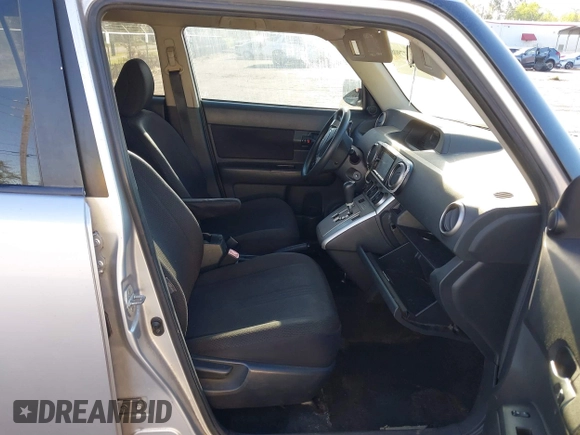2009 Scion xB with VIN JTLKE50E391066881, listed as a IAAI auction lot 41779085 with 1 mi miles. Bid and sale history available at carsss.com. Image 5.