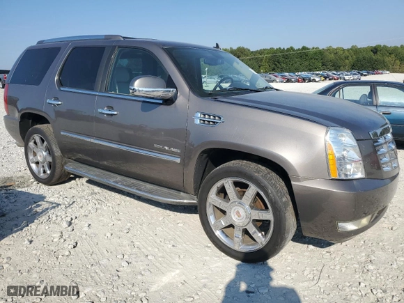 2011 Cadillac Escalade Luxury with VIN 1GYS3BEF9BR223591, listed as a Copart auction lot 72508614 with 230,837 mi miles and Salvage Title. Bid and sale history available at carsss.com. Image 4.