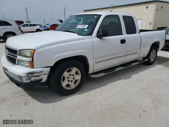 2007 Chevrolet Silverado 1500 Classic LT1 with VIN 1GCEC19Z27Z169981, listed as a Copart auction lot 43178995 with 225,986 mi miles and Salvage Title. Bid and sale history available at carsss.com. Image 1.