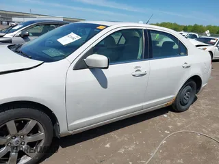 2010 Mercury Milan Premier z VIN 3MEHM0JG7AR644016, wystawiony jako IAAI lot #42214582 z przebiegiem 173 228 mil mil oraz . Historia ofert i sprzedaży dostępna na DreamBid. Obrazek 14.