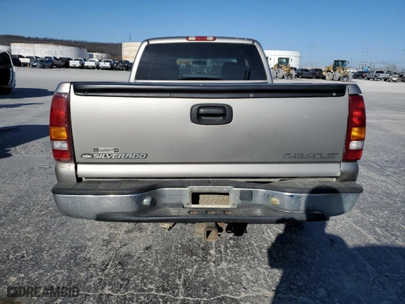 2000 Chevrolet Silverado 1500 LS with VIN 2GCEC19T3Y1219440, listed as a Copart auction lot 49277525 with 505,332 mi miles and Non Repairable. Bid and sale history available at carsss.com. Image 6.