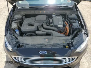 2020 Ford Fusion SE z VIN 3FA6P0LUXLR254247, wystawiony jako Copart lot #60658095 z przebiegiem 76 413 mil mil oraz Szkoda całkowita • Salvage title. Historia ofert i sprzedaży dostępna na DreamBid. Obrazek 11.