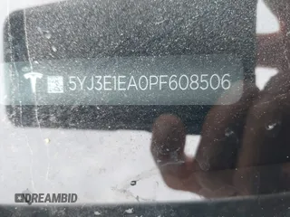 2023 Tesla Model 3 z VIN 5YJ3E1EA0PF608506, wystawiony jako IAAI lot #41748862 z przebiegiem 15 mil mil oraz . Historia ofert i sprzedaży dostępna na DreamBid. Obrazek 9.