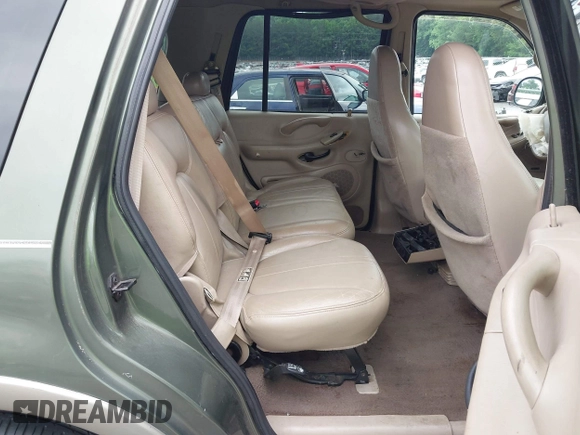 2001 Ford Expedition Eddie Bauer with VIN 1FMRU17LX1LB27819, listed as a IAAI auction lot 42378797 with 283,609 mi miles and . Bid and sale history available at DreamBid. Image 8.