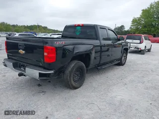 2018 Chevrolet Silverado 1500 LT with VIN 1GCVKREH8JZ164984, listed as a IAAI auction lot 41960911 with 83,198 mi miles. Bid and sale history available at carsss.com. Image 4.