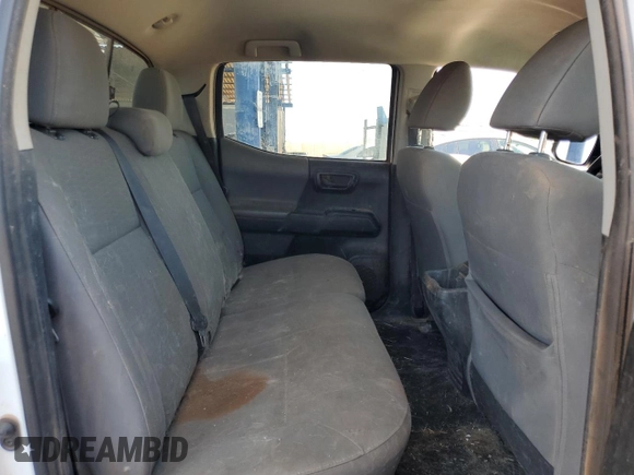 2019 Toyota Tacoma SR z VIN 3TMCZ5AN2KM221349, wystawiony jako Copart lot #60332685 z przebiegiem 109 907 mil mil oraz Szkoda całkowita • Salvage title. Historia ofert i sprzedaży dostępna na DreamBid. Obrazek 10.