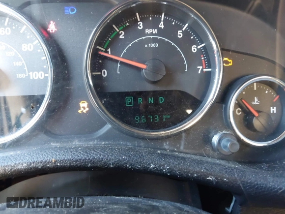 2016 Jeep Wrangler Sahara z VIN 1C4AJWBGXGL120329, wystawiony jako IAAI lot #40239916 z przebiegiem 96 731 mil mil oraz . Historia ofert i sprzedaży dostępna na DreamBid. Obrazek 7.