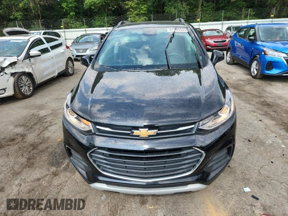 2020 Chevrolet Trax LT with VIN KL7CJLSB3LB057809, listed as a Copart auction lot 61795535 with 42,268 mi miles and Salvage title. Bid and sale history available at DreamBid. Image 5.