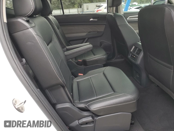 2022 Volkswagen Atlas SE with VIN 1V2JP2CA2NC560333, listed as a Copart auction lot 83324074 with 53,579 mi miles and Salvage title. Bid and sale history available at DreamBid. Image 11.