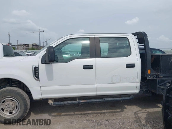 2019 Ford F-250 XL with VIN 1FD7W2B61KEG48748, listed as a IAAI auction lot 42560434 with 161,957 mi miles and . Bid and sale history available at DreamBid. Image 14.