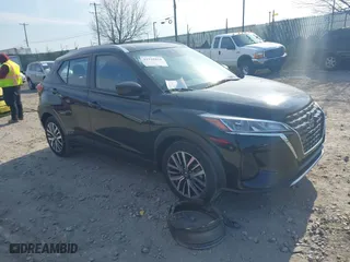 2021 Nissan Kicks SV with VIN 3N1CP5CV6ML523452, listed as a IAAI auction lot 41910818 with 73,242 mi miles. Bid and sale history available at carsss.com. Image 1.