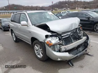 2006 Toyota Highlander z VIN JTEDW21A660008014, wystawiony jako IAAI lot #41160352 z przebiegiem 202 188 mil mil oraz . Historia ofert i sprzedaży dostępna na DreamBid. Obrazek 1.