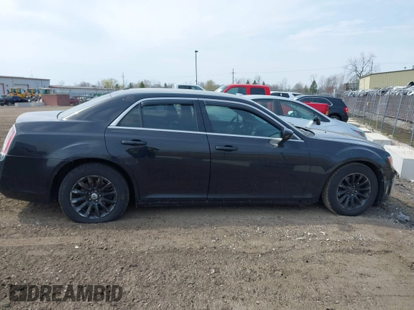 2014 Chrysler 300 z VIN 2C3CCAAG5EH160193, wystawiony jako IAAI lot #42010377 z przebiegiem 166 380 mil mil oraz . Historia ofert i sprzedaży dostępna na DreamBid. Obrazek 14.