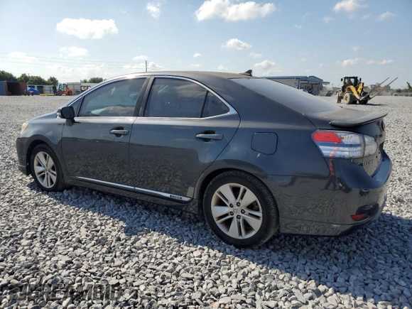 2010 Lexus HS 250h z VIN JTHBB1BA6A2026475, wystawiony jako Copart lot #53749035 z przebiegiem 181 588 mil mil oraz Czysty tytuł • Clean title. Historia ofert i sprzedaży dostępna na DreamBid. Obrazek 2.
