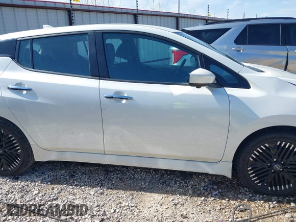 2023 Nissan LEAF SV Plus z VIN 1N4CZ1CV3PC553045, wystawiony jako IAAI lot #41998867 z przebiegiem 38 550 mil mil oraz . Historia ofert i sprzedaży dostępna na DreamBid. Obrazek 13.
