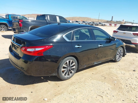 2017 Nissan Altima 2.5 SR with VIN 1N4AL3AP2HC258805, listed as a IAAI auction lot 41576085 with 137,491 mi miles. Bid and sale history available at carsss.com. Image 4.