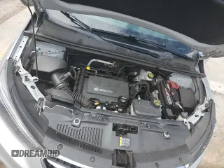 2018 Buick Encore Preferred II z VIN KL4CJBSB6JB553482, wystawiony jako Copart lot #68180015 z przebiegiem 94 732 mil mil oraz Szkoda całkowita • Salvage title. Historia ofert i sprzedaży dostępna na DreamBid. Obrazek 16.