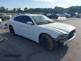 2012 Dodge Charger Police z VIN 2C3CDXAT4CH241647, wystawiony jako IAAI lot #42548090 z przebiegiem 179 266 mil mil oraz . Historia ofert i sprzedaży dostępna na DreamBid. Obrazek 1.