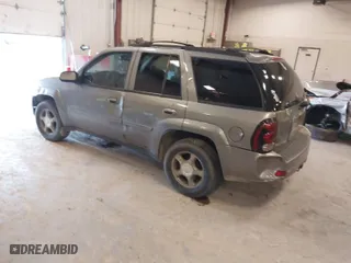 2008 Chevrolet TrailBlazer LT w/3LT with VIN 1GNDS13S182224559, listed as a IAAI auction lot 41990399 with 262,049 mi miles. Bid and sale history available at carsss.com. Image 3.
