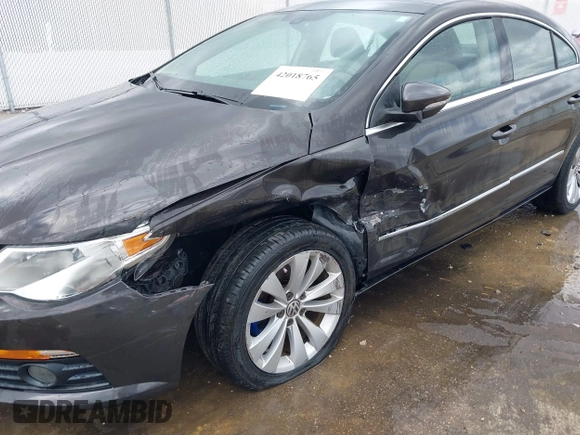 2010 Volkswagen CC Lux Plus with VIN WVWHN7AN6AE541937, listed as a IAAI auction lot 42018765 with 107,110 mi miles. Bid and sale history available at carsss.com. Image 6.