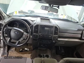 2017 Ford F-250 Lariat z VIN 1FT7W2B63HED19790, wystawiony jako IAAI lot #42791472 z przebiegiem 77 237 mil mil oraz . Historia ofert i sprzedaży dostępna na DreamBid. Obrazek 24.