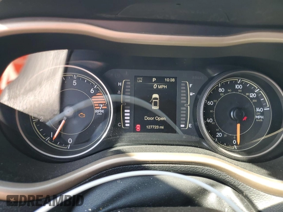 2018 Jeep Cherokee Latitude Tech Connect с VIN 1C4PJLCB8JD576701, выставлен на аукционе Copart как лот 63852355 с пробегом 127 723 миль миль и Списание • Salvage title. История ставок и продаж доступна на DreamBid. Изображение 9.