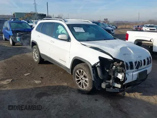 2019 Jeep Cherokee Latitude with VIN 1C4PJMCX2KD356537, listed as a IAAI auction lot 41197817 with 134,043 mi miles. Bid and sale history available at carsss.com. Image 1.