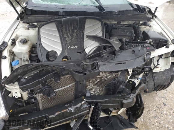 2016 Kia Cadenza Premium with VIN KNALN4D76G5217981, listed as a Copart auction lot 69538064 with 154,305 mi miles and Salvage Title. Bid and sale history available at carsss.com. Image 12.