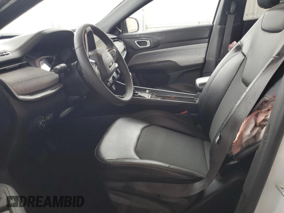 2023 Jeep Compass Latitude with VIN 3C4NJDBN7PT553339, listed as a Copart auction lot 51477725 with 42,539 mi miles and Salvage Title. Bid and sale history available at DreamBid. Image 7.