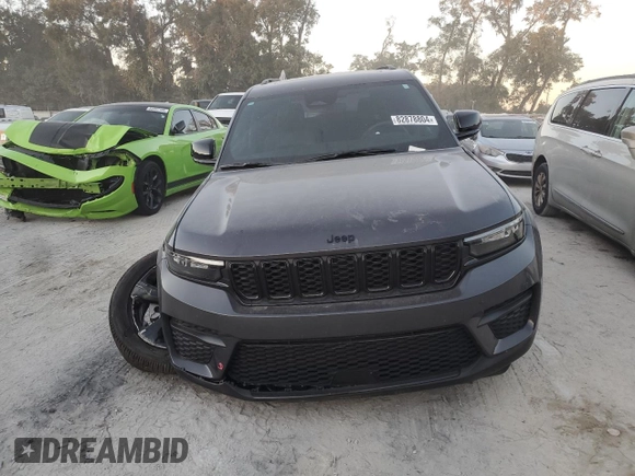 2023 Jeep Grand Cherokee Laredo с VIN 1C4RJGAG2PC662664, выставлен на аукционе Copart как лот 82878804 с пробегом 9 800 миль миль и Списание • Salvage title. История ставок и продаж доступна на DreamBid. Изображение 5.